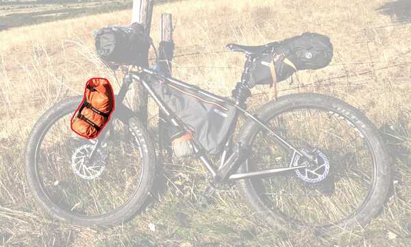 Sacoche vélo fourche bikepacking