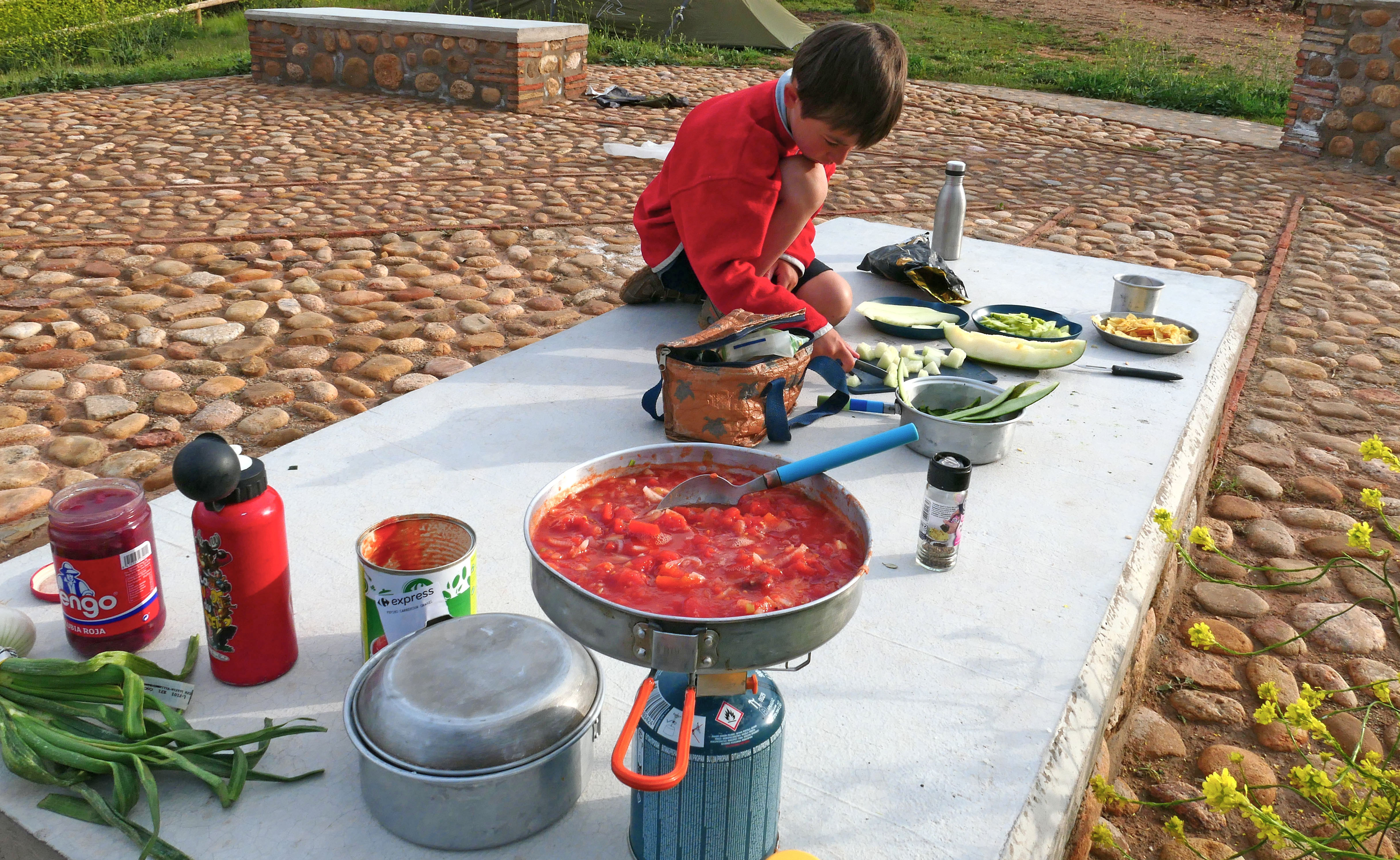 Popote et réchaud en voyage à vélo