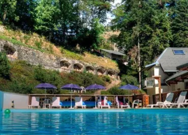 Hotel Les Chalets Piscine