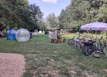 Complexe Loisirs Yoye - Mini Golf, Paintball..._Fontaine-de-Vaucluse activités vélos et ballons géants