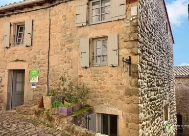 Gîte Les Ruches au coeur du village de caractère