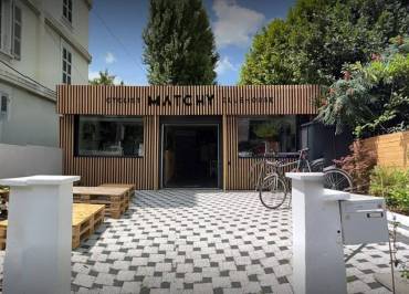 Terrasse de Matchy Cyclist Clubhouse