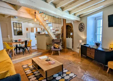 Le 16 Sous les Trémières