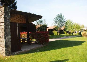 Camping fraiteux - 33 emplacements