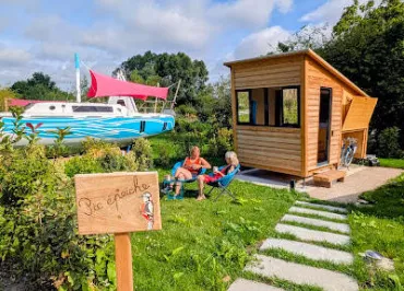 Cyclo-lodges