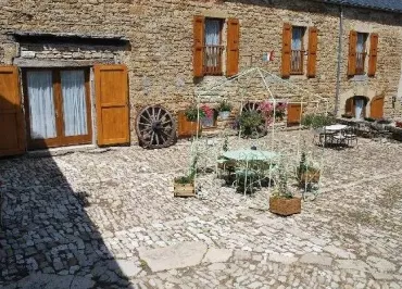 Chambres d'Hôtes Entre Dolmens et Fontaines (groupes)