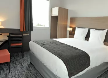 chambre double hotel dios BRUGUIERES