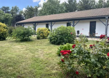 Hôtel-Restaurant Les Éléïs