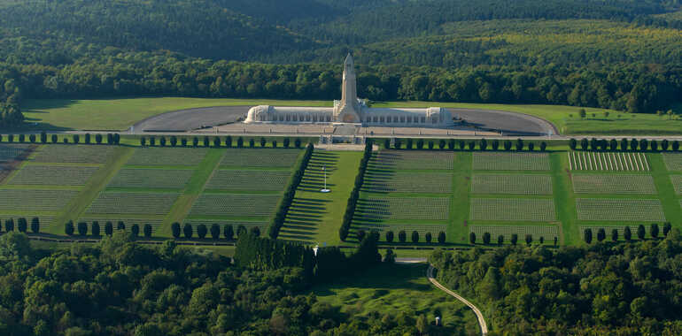 Saint Mihiel Verdun Eurovelo 19 De Meuse Fietsroute Langs De Maas