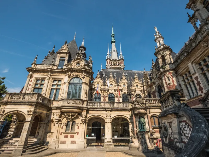 La façade du Palais Bénédictine de Fécamp
