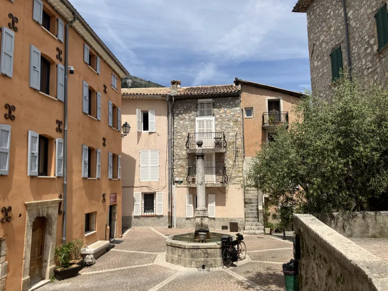 Place à Bouyon 