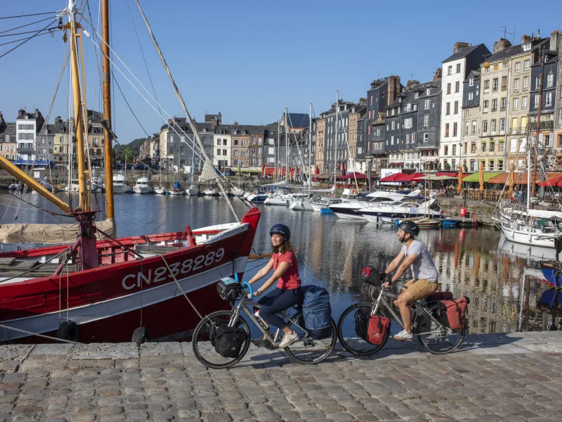 Vieux bassin à vélo à Honfleur