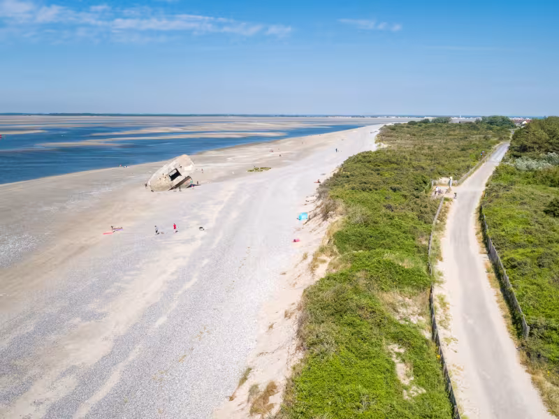 Route Blanche à vélo aux abords de Cayeux-sur-Mer