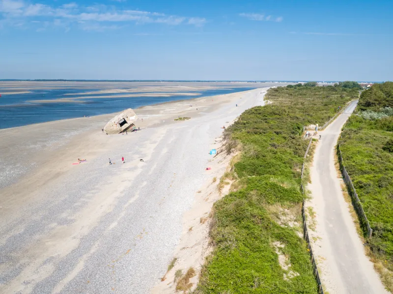 Route Blanche à vélo aux abords de Cayeux-sur-Mer