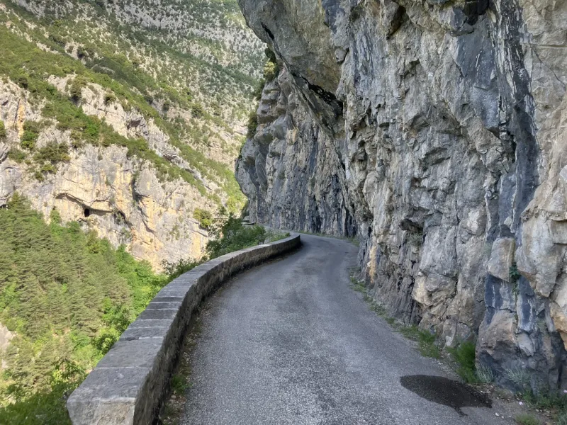 D10 à flanc de montagne GT des Préalpes d'Azur