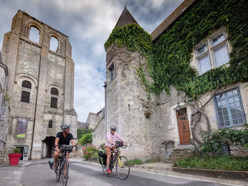 Abbaye bénédictine à Cormery