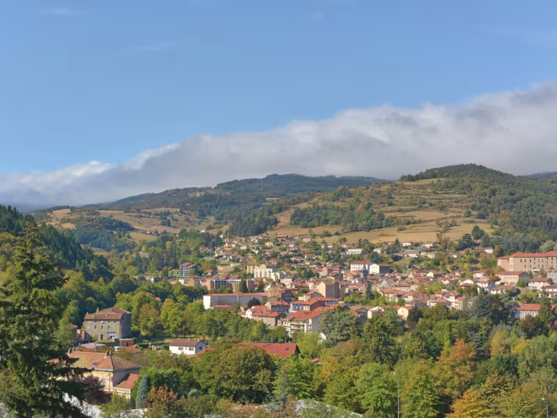 Bourg Argental et paysages sur le Pilat