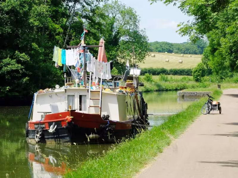 Canal du Nivernais avec Grand Angle