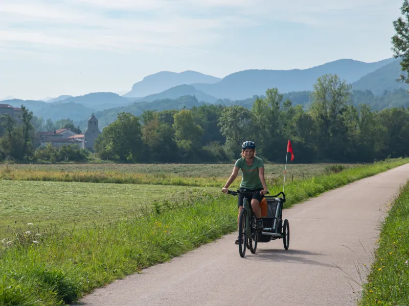 Piste cyclable aux abords de Castagnède