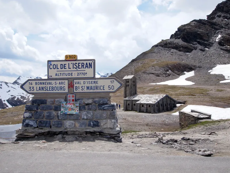 Au Col de l'Iseran et la Chapelle Notre-Dame-de-Toute-Prudence