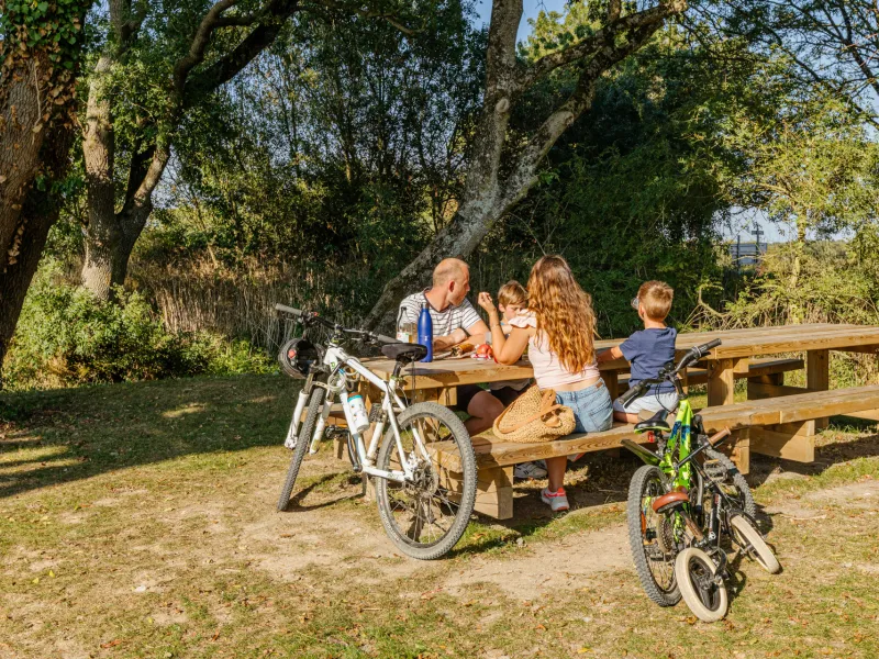 Pause pique-nique sur La Vélidéale
