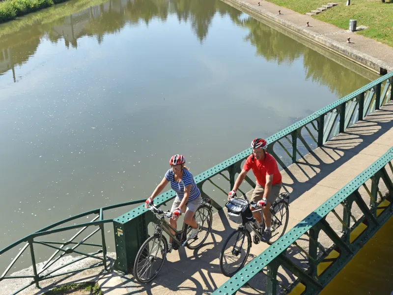 Canal à Ouzouer-sur-Trézée