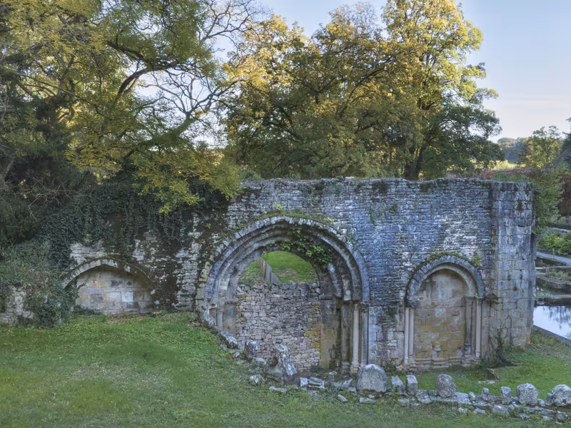 Ruines à Nanteuil en Vallée