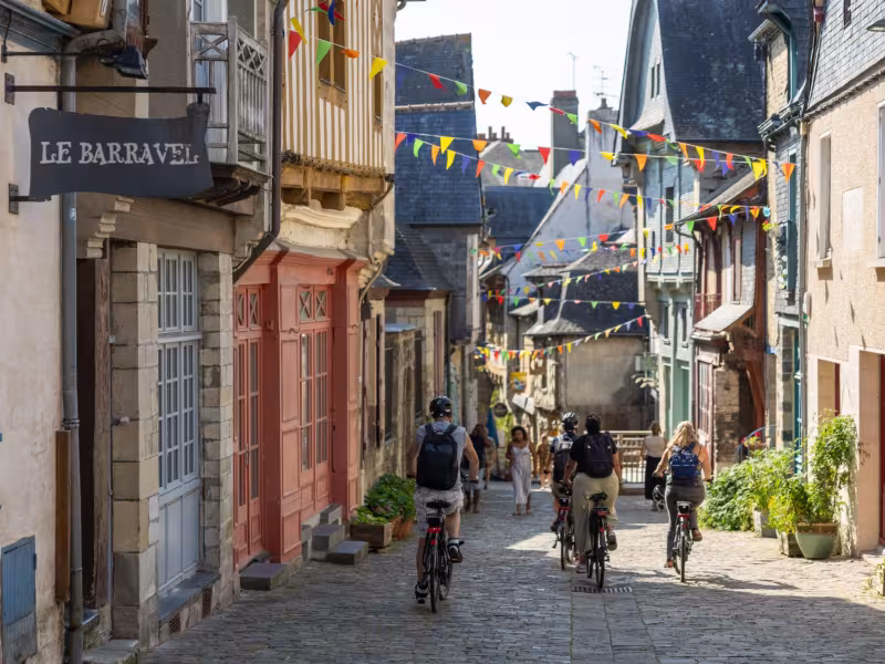 À vélo dans le centre de Vitré