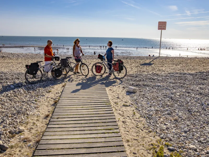 Fin de La Seine à Vélo sur la plage du Havre