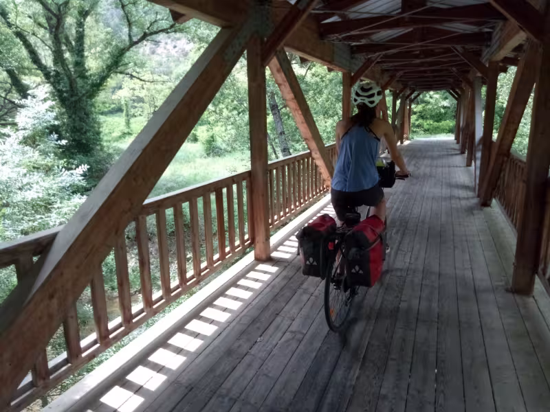 Pont couvert sur le Largue