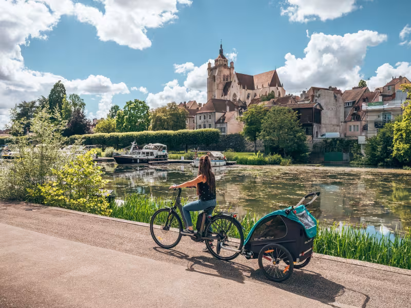 Balade en vélo électrique sur l'EuroVelo 6 à Dole