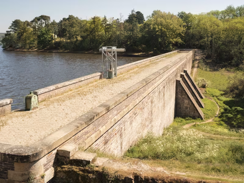 Barrage lac de Vioreau