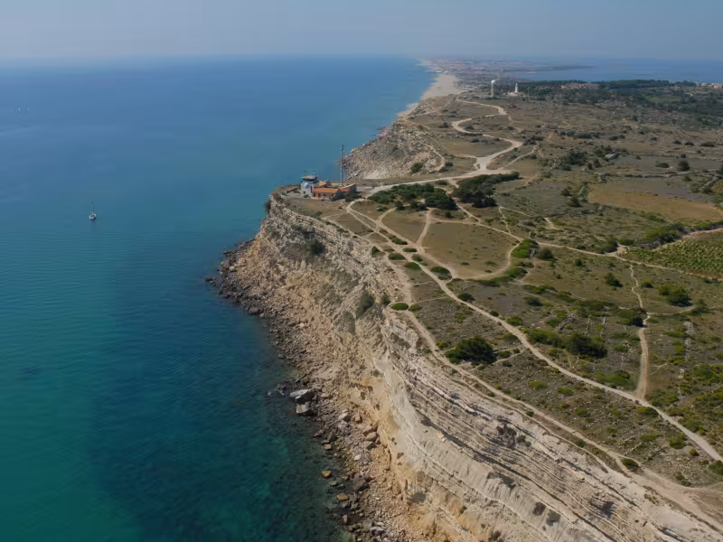 Belvédère sur les falaises de Leucate