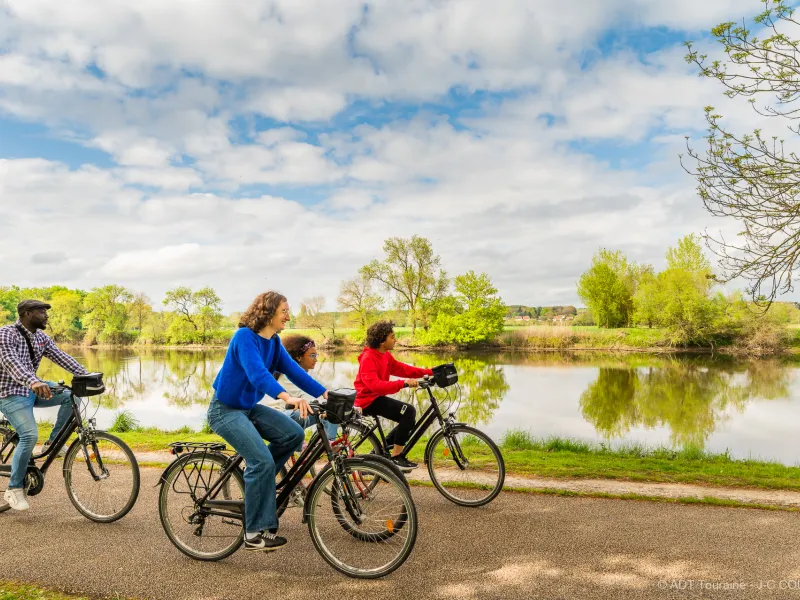Cyclistes du côté de Chenonceau