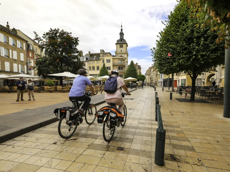 À vélo dans le centre ville historique de Thionville
