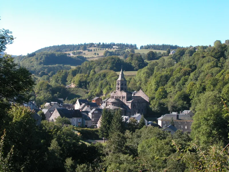 Chapiteau de la basilique Notre-Dame-des-fers à Orcival