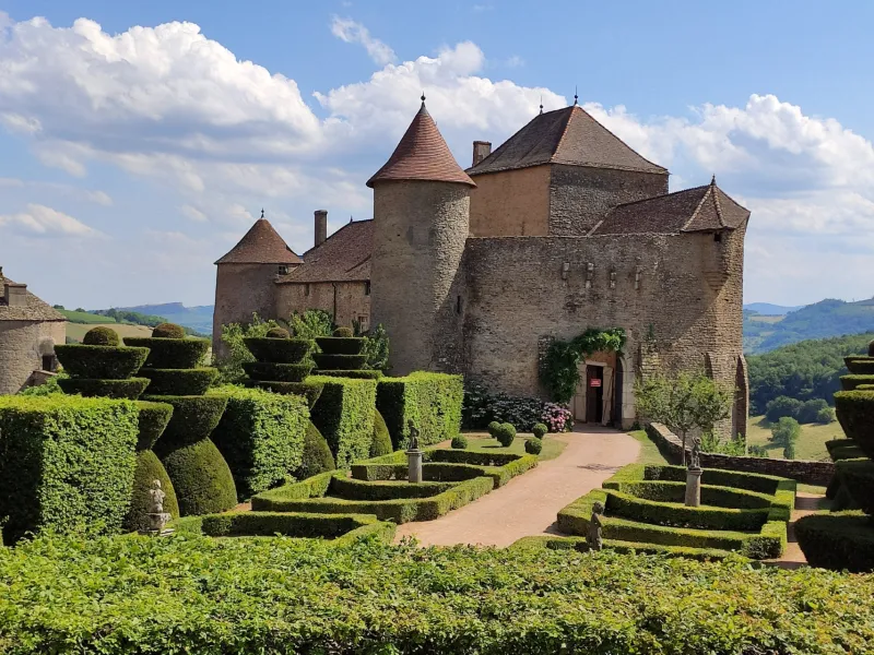 Château de Berzé le Chatel