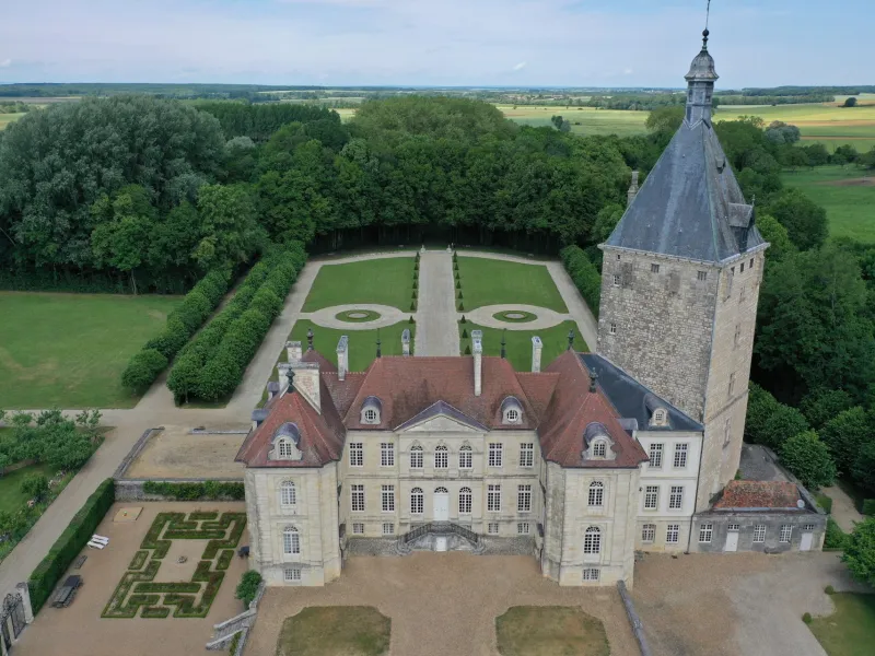 Le château de Talmay et son jardin