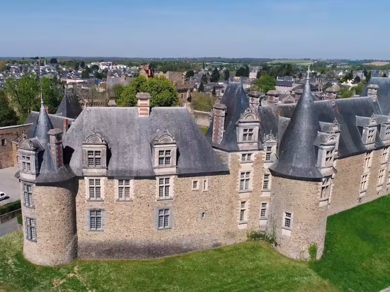 Vue aérienne château de Châteaubriant