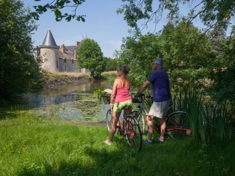 Château de la Garde Giron à vélo