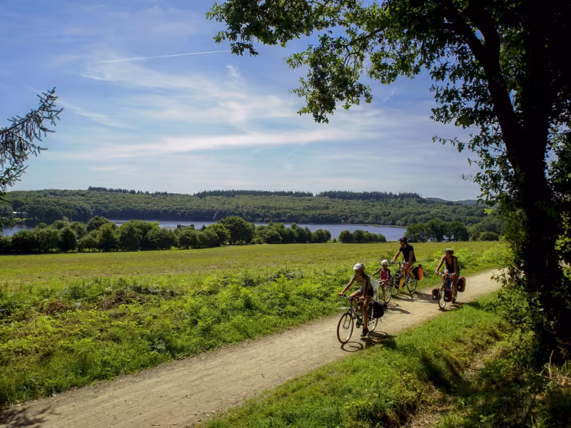 La Vélodyssée en famille autour du lac de Guerlédan