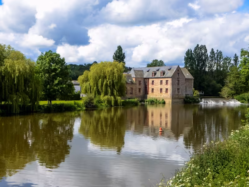 Le moulin de Pont-Réan le long de la rivière de la Vilaine