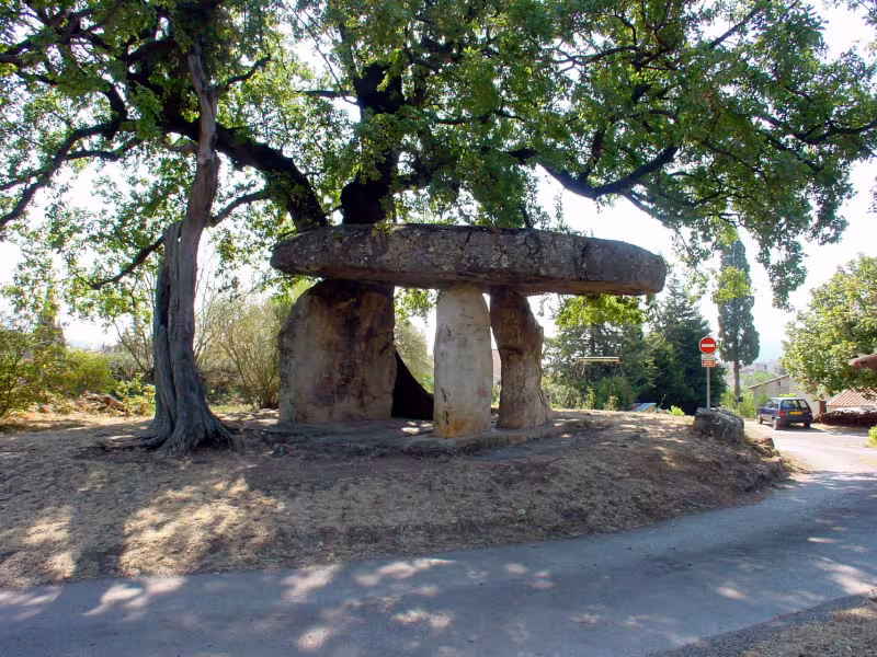 Dolmen de la Pierre de la Fée à Draguignan