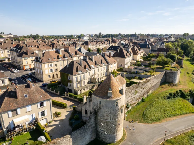 Falaise et ses remparts