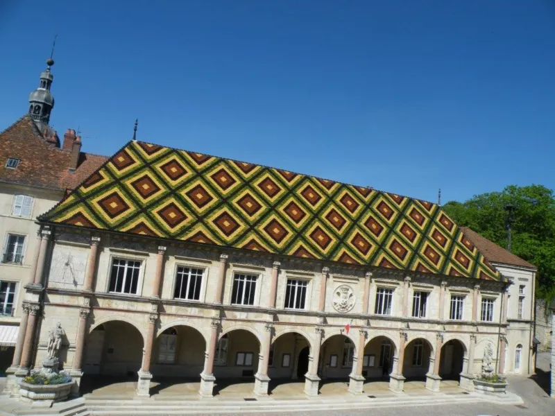 L'hôtel de ville de Gray-sur-Saône