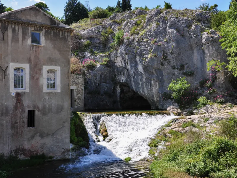 La résurgence du Tourne - Bourg-Saint-Andéol