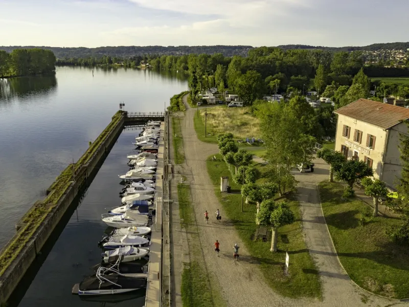 La Maison Eclusière Parcieux 