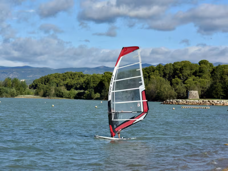 Sport nautique au lac de Jouarres