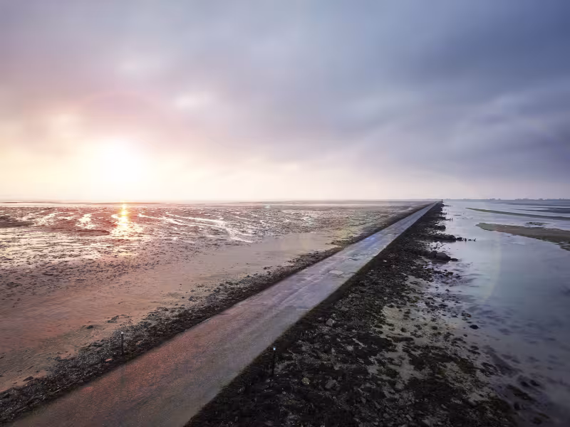 Lever du jour sur le passage du Gois