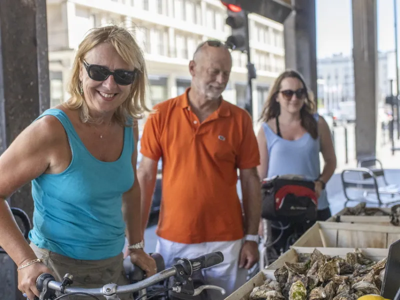 Sur le marché aux huîtres du Havre
